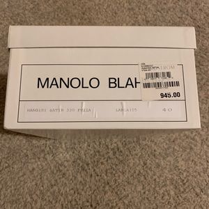 MANOLO BLAHNIK PINK PUMPS